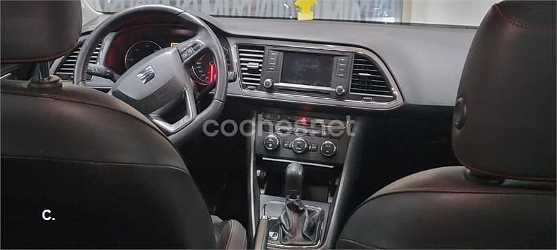 Usado Seat Leon FR 150 CV (110 kW) 2013 Gris / plata Berlina