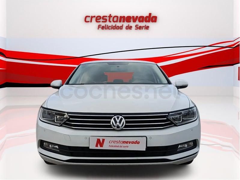 Usado VW Passat Edition 125 CV (91 kW) 2017 Blanco Berlina