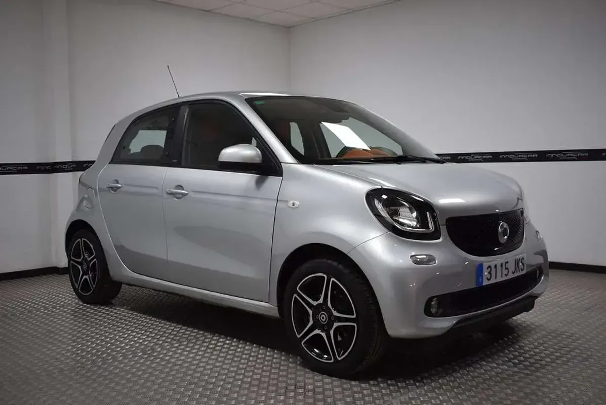 Usado Smart ForFour Passion 71 CV (52 kW) 2016 Gris Utilitario
