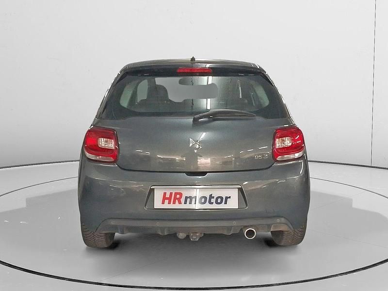 Usado DS Automobiles DS3 82 CV (60 kW) 2016 Gris Utilitario