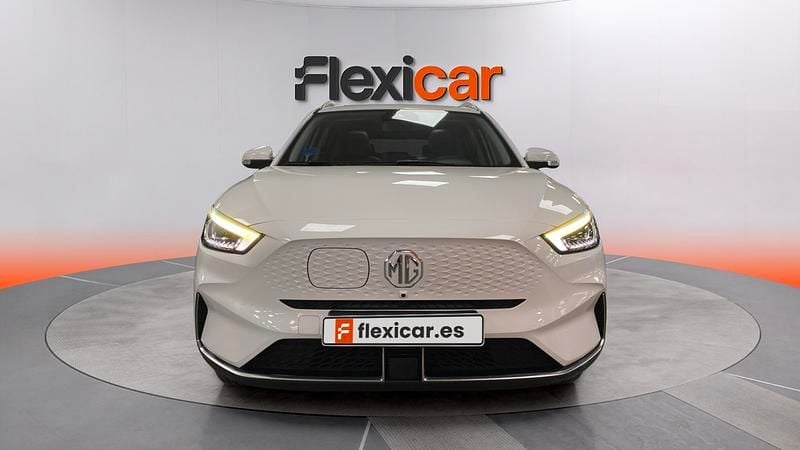 Usado MG ZS Comfort 130 kW (177 CV) 2023 Blanco SUV