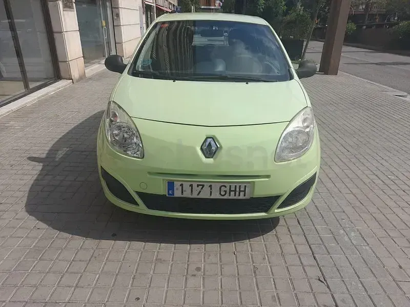 Usado Renault Twingo Authentique 60 CV (44 kW) 2008 Verde Utilitario