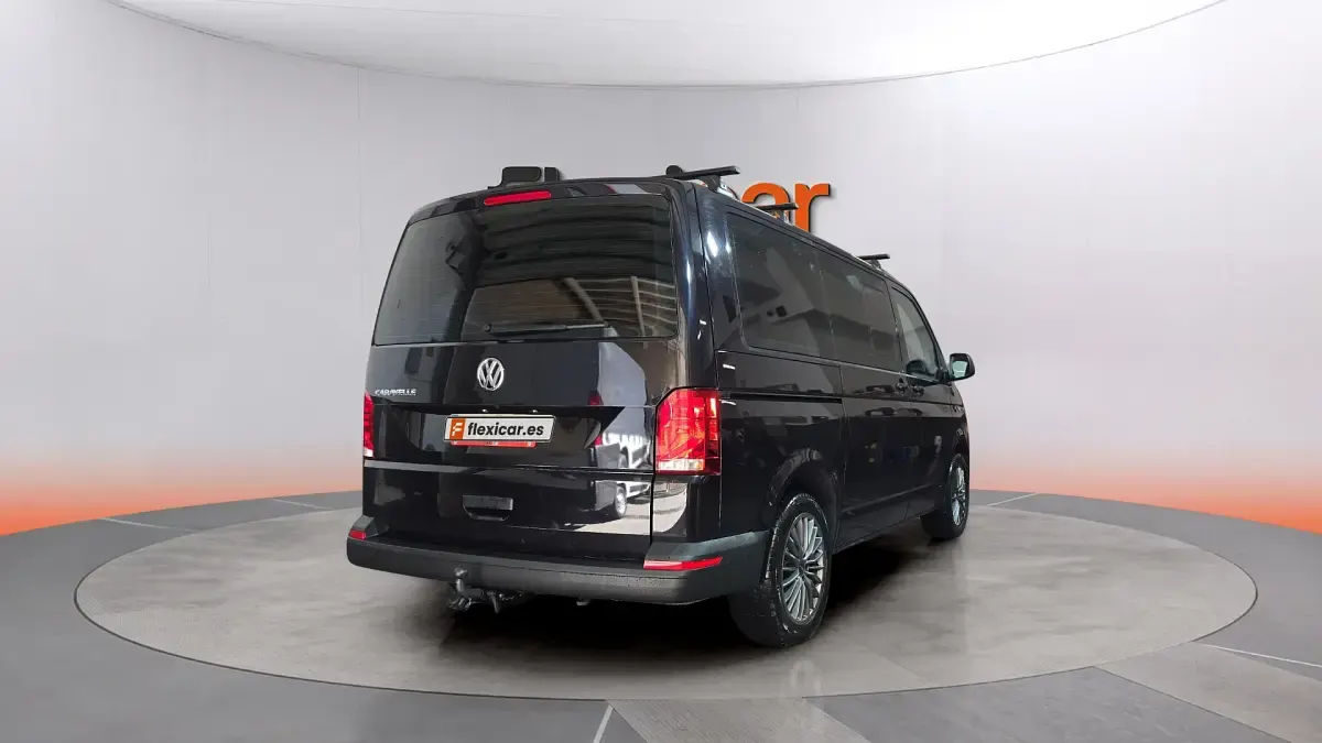 Usado VW Caravelle 150 CV (110 kW) 2023 Negro Van