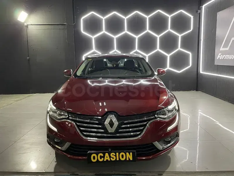 Usado Renault Talisman Zen 131 CV (96 kW) 2018 Rojo Berlina