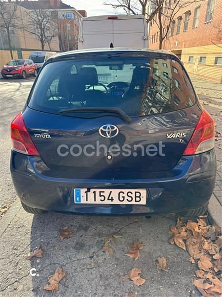 Usado Toyota Yaris 101 CV (74 kW) 2009 Azul Berlina