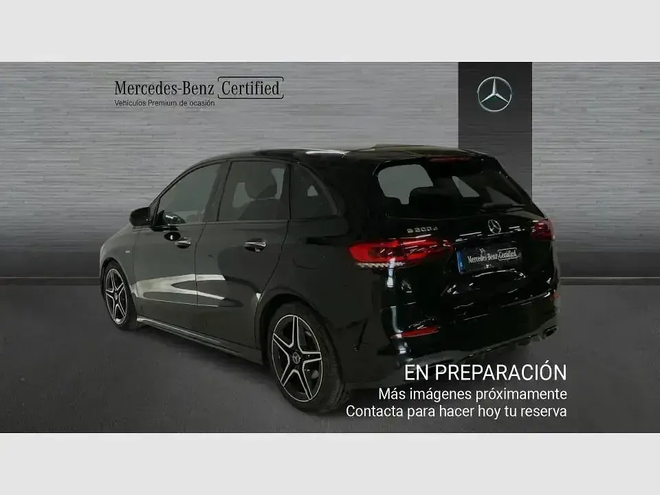 Usado Mercedes B220 190 CV (139 kW) 2022 Negro Utilitario