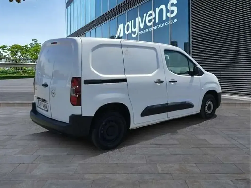 Usado Opel Combo S 102 CV (75 kW) 2022 Blanco Monovolumen