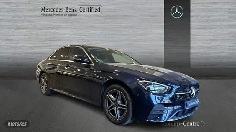 Usado Mercedes E200 AMG line 204 CV (150 kW) 2024 Azul Berlina