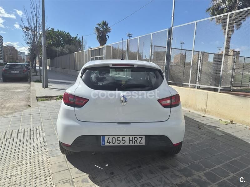 Usado Renault Clio IV Authentique 75 CV (55 kW) 2013 Blanco Berlina