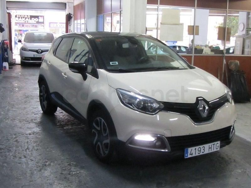 Usado Renault Captur Zen 90 CV (66 kW) 2013 Beige SUV