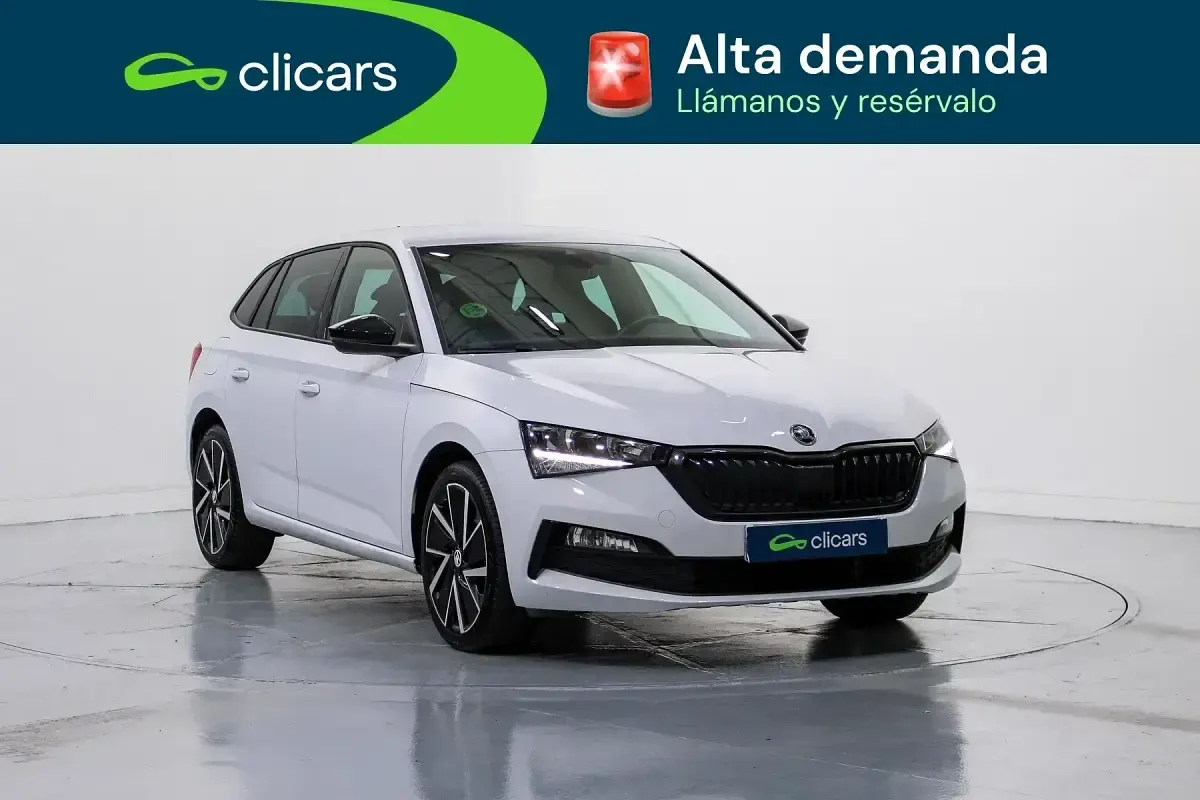 Usado Skoda Scala Ambition 110 CV (80 kW) 2023 Blanco Utilitario