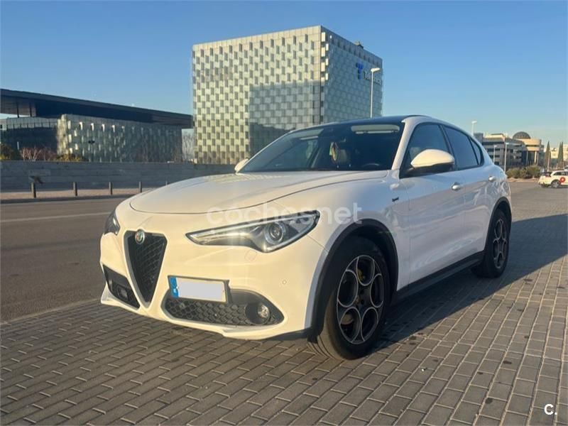 Blanco Usado 2021 Alfa Romeo Stelvio Sprint SUV | 26.500 € (Un poco caro) - Imagen 1/4