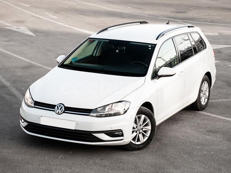 Blanco Usado 2019 VW Golf VII Edition Familiar | 8990 € (Precio justo) - Imagen 1/4
