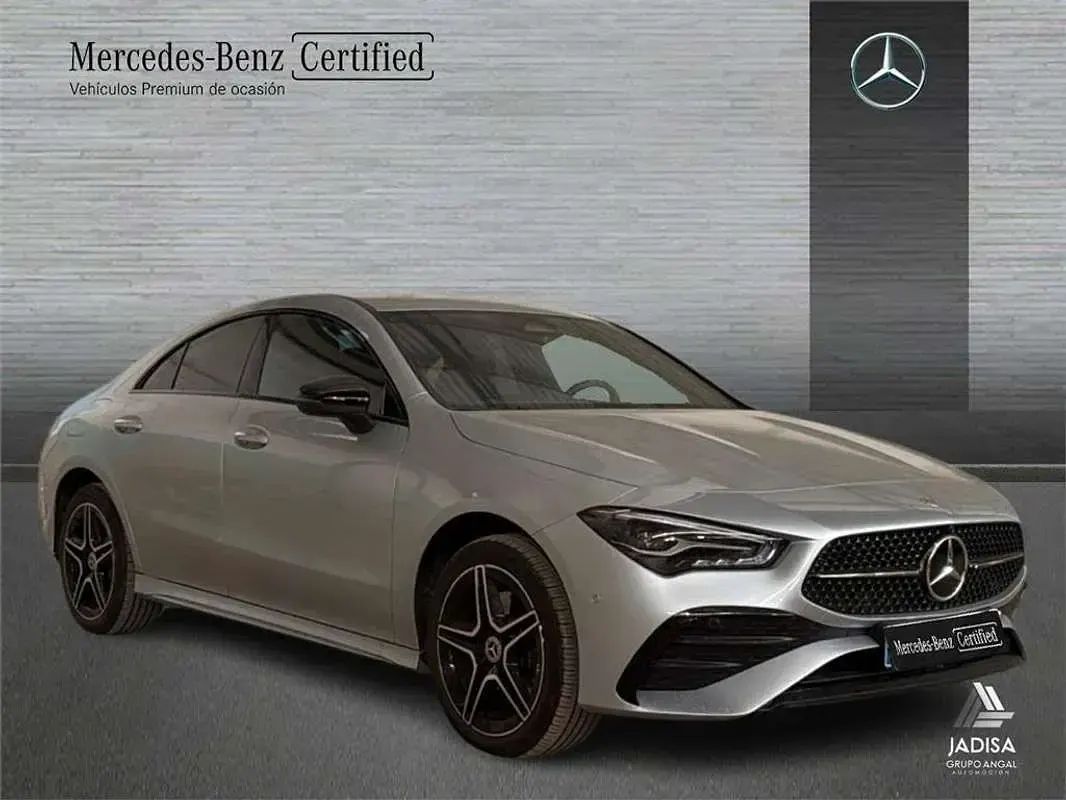 Usado Mercedes CLA250e 218 CV (160 kW) 2025 Berlina