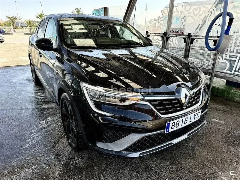 Usado Renault Arkana RS Line 140 CV (102 kW) 2022 Negro SUV