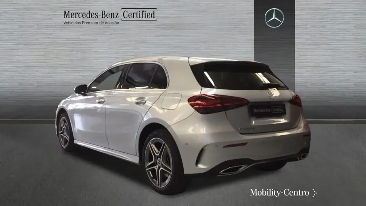 Usado Mercedes A250 AMG line 217 CV (159 kW) 2024 Iridiumsilver, metallic paint Utilitario