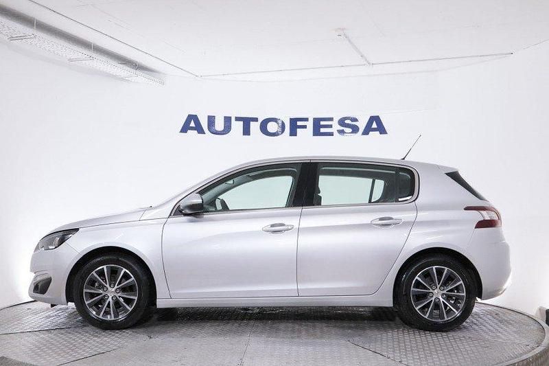 Usado Peugeot 308 Allure 110 CV (80 kW) 2016 Plateado Utilitario