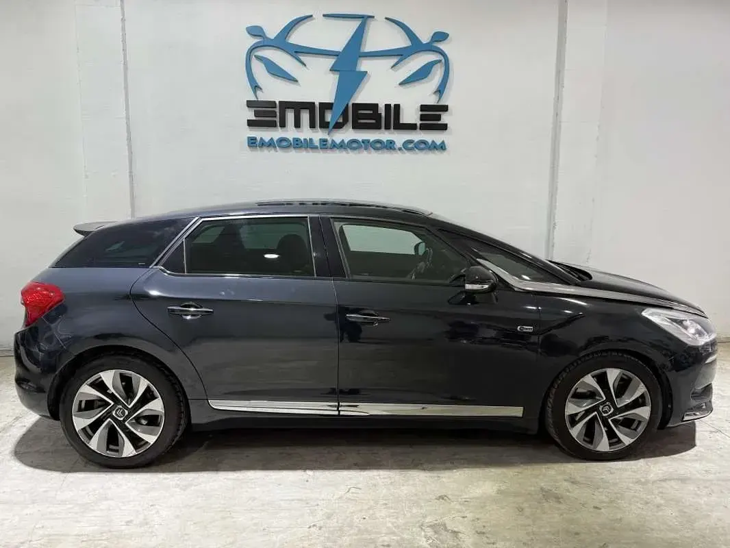 Usado Citroën DS5 200 CV (147 kW) 2012 Gris Utilitario