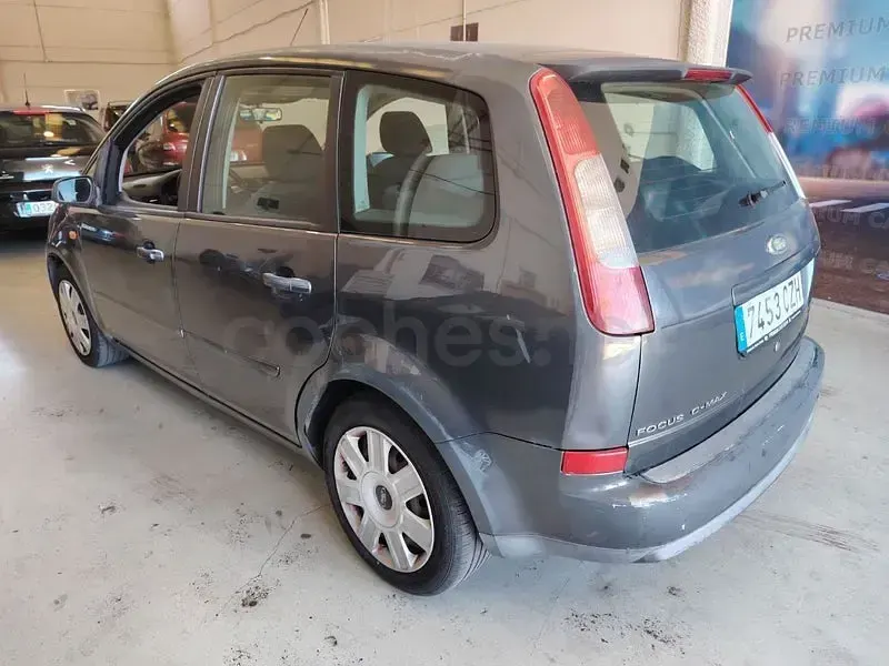 Usado Ford C-MAX Ghia 136 CV (100 kW) 2004 Gris / plata Monovolumen