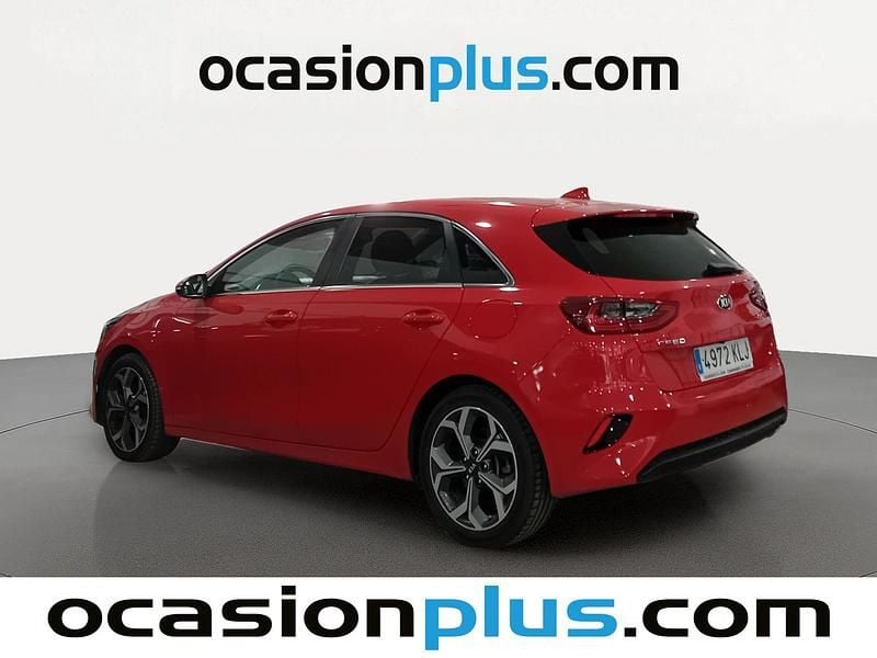 Usado Kia Ceed 140 CV (102 kW) 2018 Rojo Utilitario