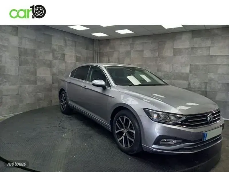 Usado VW Passat Executive 150 CV (110 kW) 2020 Gris Berlina