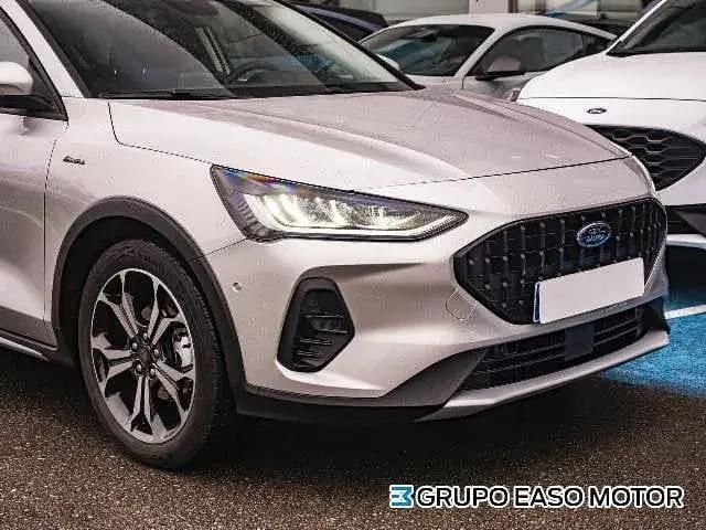 Używany Ford Focus Active 155 KM (114 kW) 2023 Szary Sedan/Limuzyna
