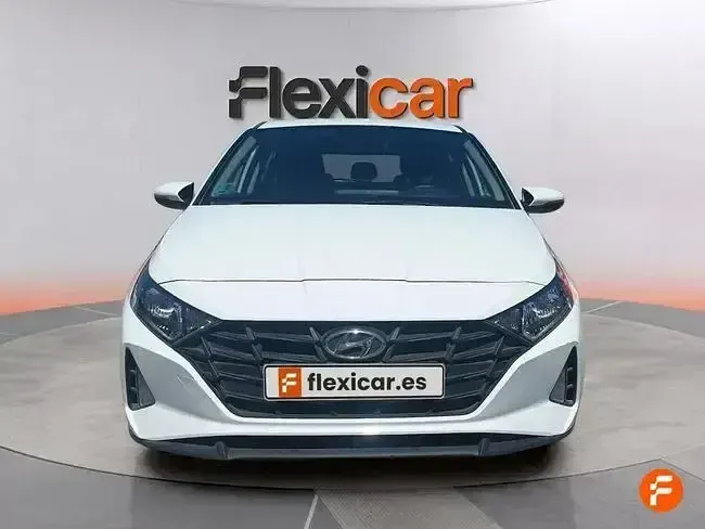 Käytetty Hyundai i20 84 HP (61 kW) 2021 Valkoinen Viistoperä