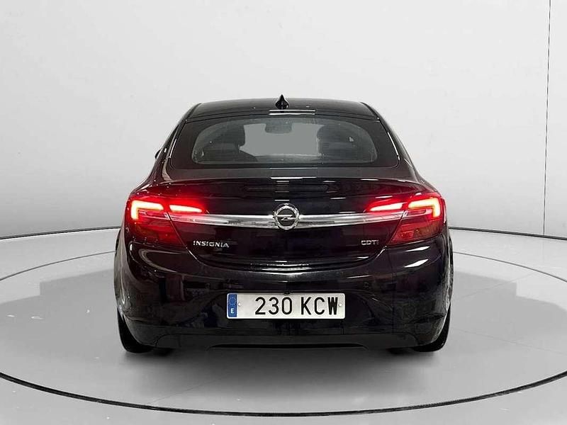 Usado Opel Insignia Excellence 136 CV (100 kW) 2017 Negro Familiar