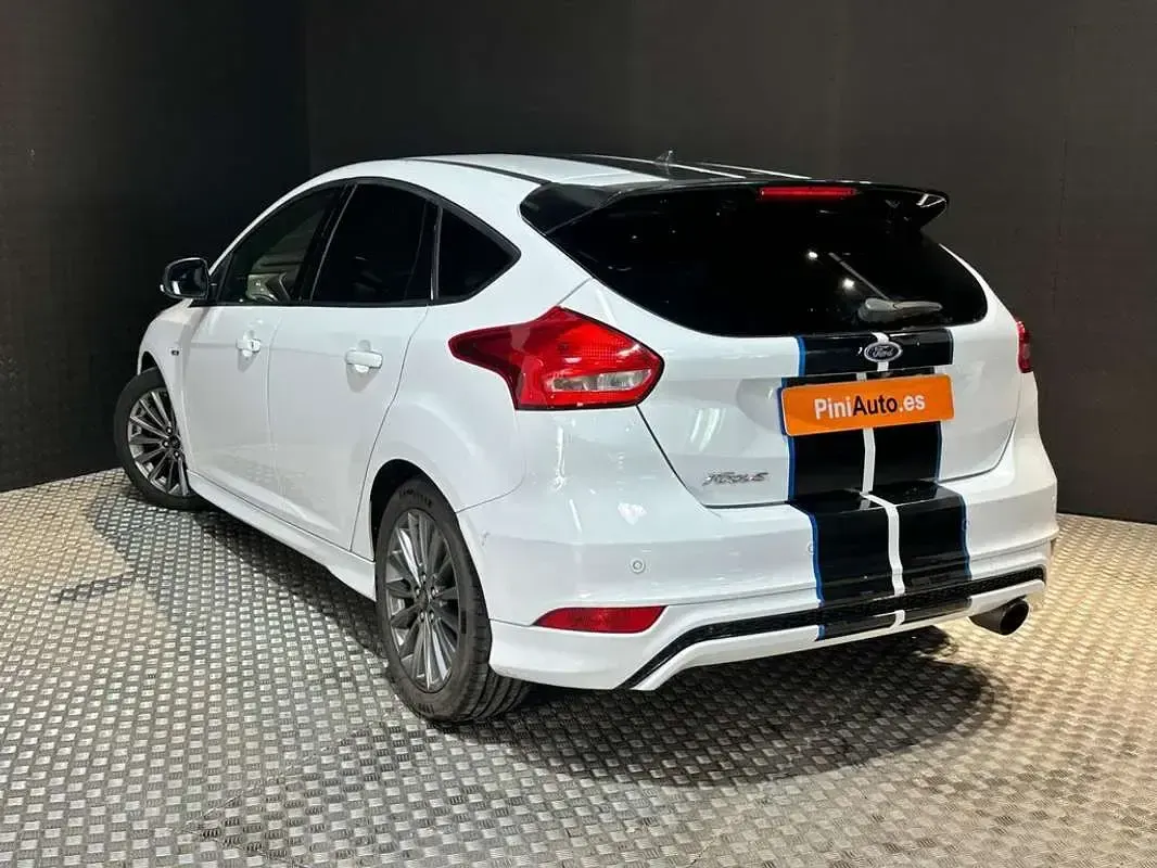 Usado Ford Focus ST 182 CV (133 kW) 2017 Blanco Utilitario