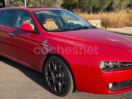 Rojo Usado 2008 Alfa Romeo 159 Familiar | 7900 € (Caro) - Imagen 1/4