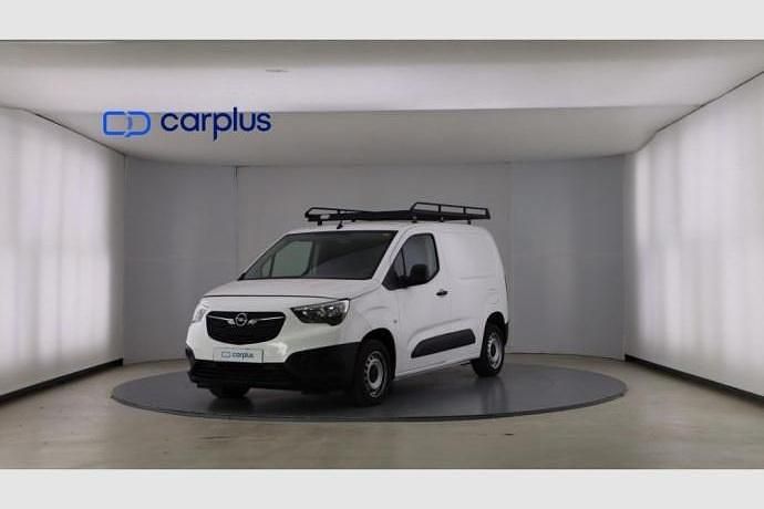 Usado 2022 Opel Combo Monovolumen | 15.990 € (Un poco caro) - Imagen 1/4