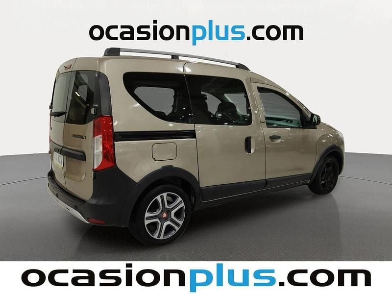 Usado Dacia Dokker 95 CV (69 kW) 2019 Beige Monovolumen