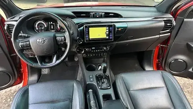 Usado Toyota HiLux 151 CV (111 kW) 2020 Naranja Pickup/Camioneta