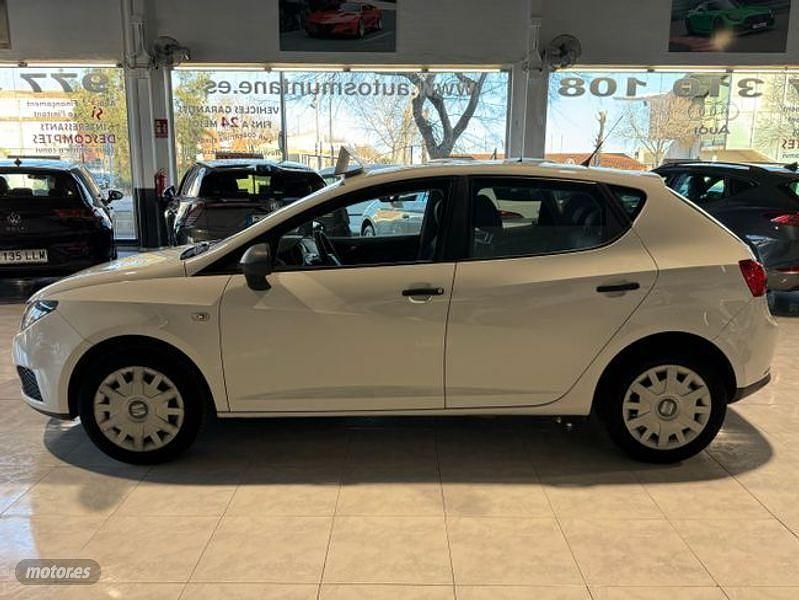 Usado Seat Ibiza Reference 80 CV (58 kW) 2010 Blanco Berlina