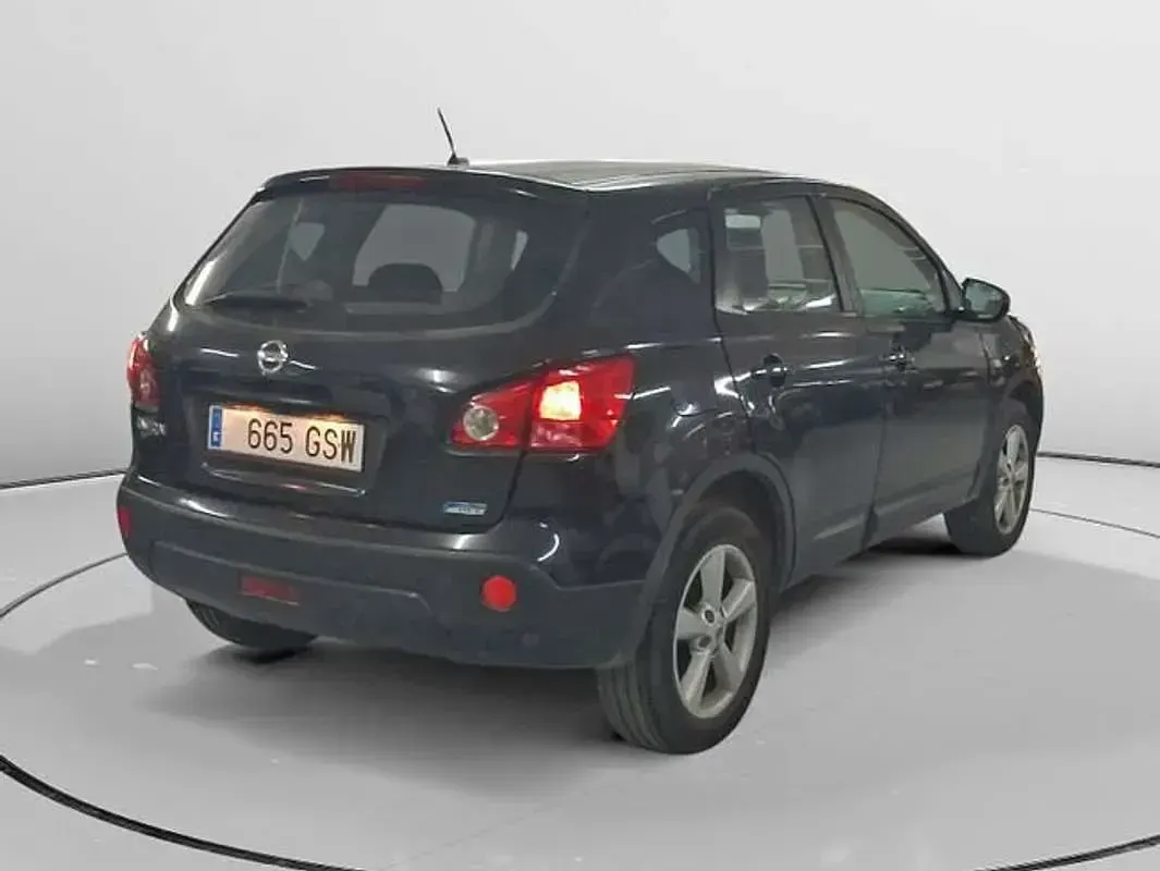 Usado Nissan Qashqai Visia 106 CV (77 kW) 2010 Negro SUV