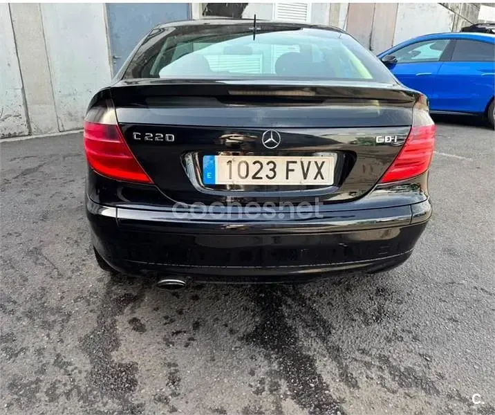 Usado Mercedes C220 Sport Edition 150 CV (110 kW) 2007 Negro Berlina