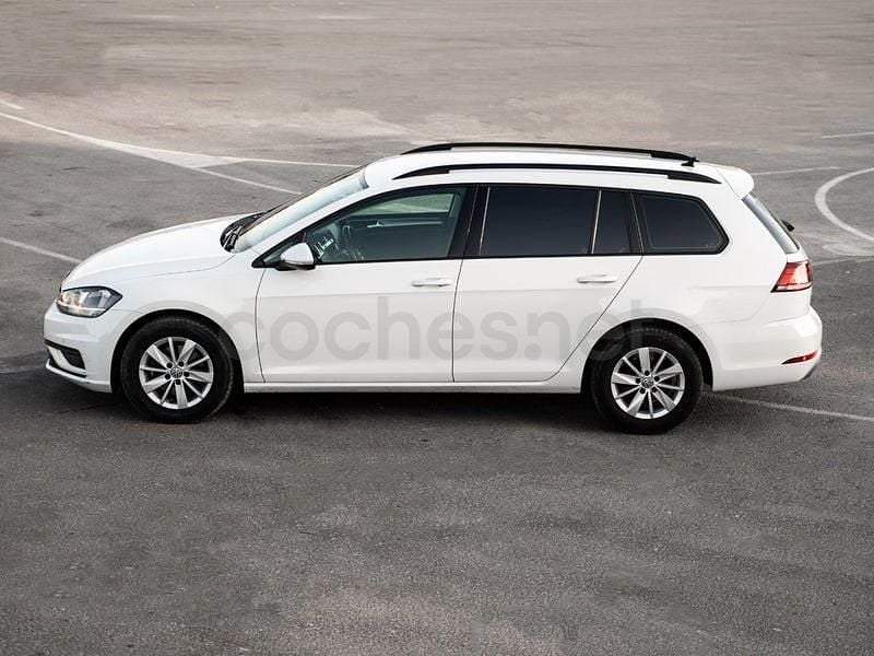 Usado VW Golf VII Edition 115 CV (84 kW) 2018 Blanco Familiar