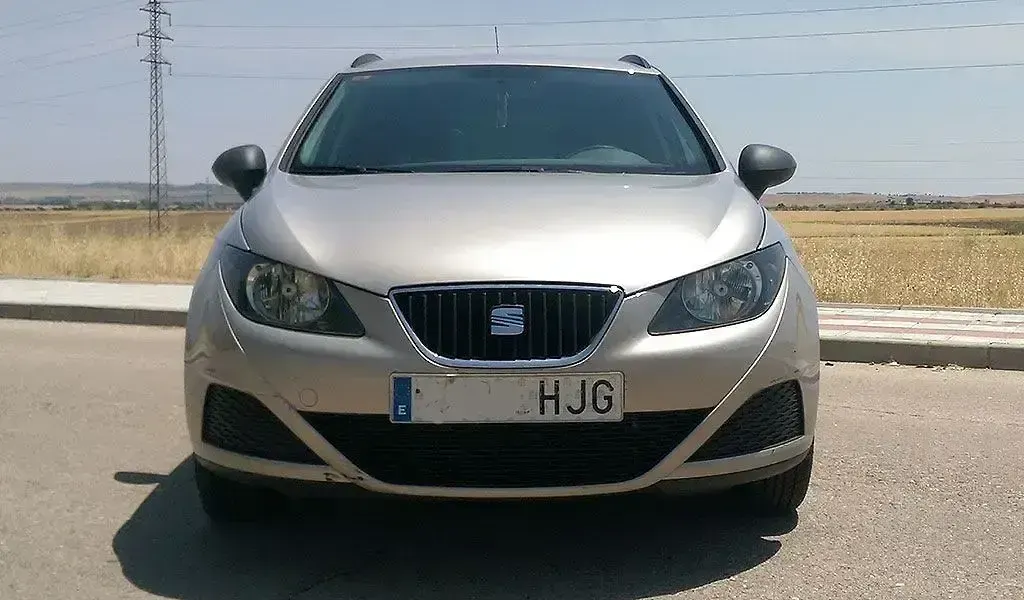 Usado Seat Ibiza ST Reference 90 CV (66 kW) 2012 Beige Familiar