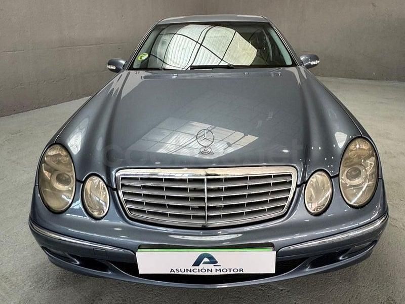 Usado Mercedes E320 Avantgarde 224 CV (164 kW) 2006 Azul Berlina