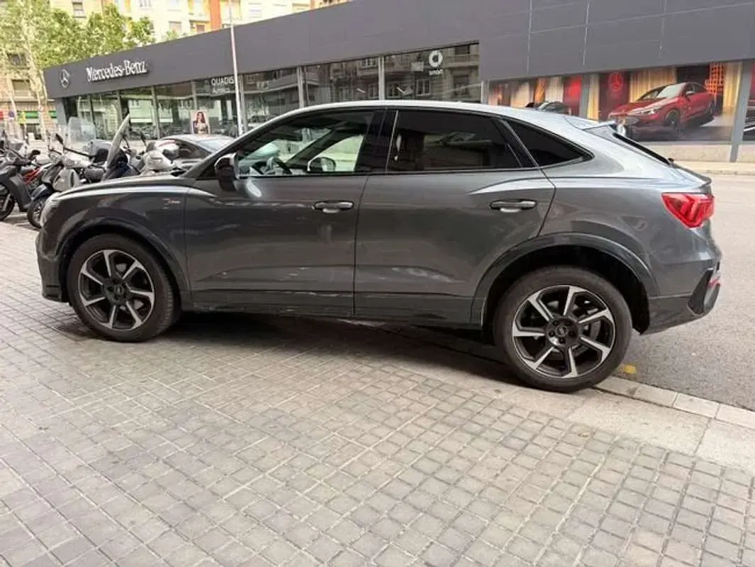 Usado Audi Q3 150 CV (110 kW) 2023 Gris SUV