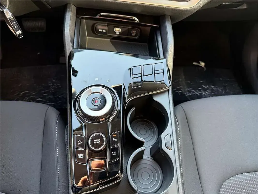 Usado Kia Sportage 215 CV (158 kW) 2025 Blanco SUV