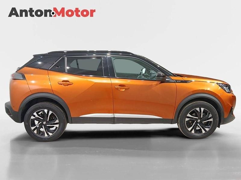 Usado Peugeot 2008 GT 130 CV (95 kW) 2021 Naranja SUV