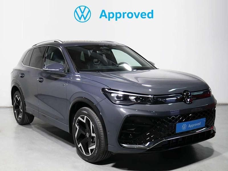 Gris Nuevo 2025 VW Tiguan R-line SUV | 44.500 € (Precio justo) - Imagen 1/4