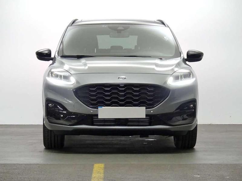 Usado Ford Kuga ST-Line X 192 CV (141 kW) 2023 Plateado SUV