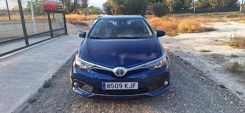 Azul Usado 2018 Toyota Auris Hybrid Active Utilitario | 14.500 € (Precio justo) - Imagen 1/4