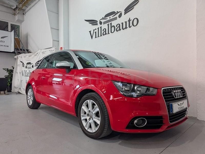 Usado Audi A1 Attraction 90 CV (66 kW) 2012 Rojo Utilitario