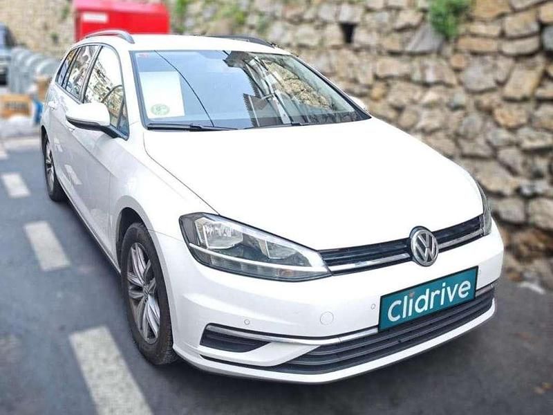 Usado VW Golf VII Advance 116 CV (85 kW) 2019 Blanco Familiar