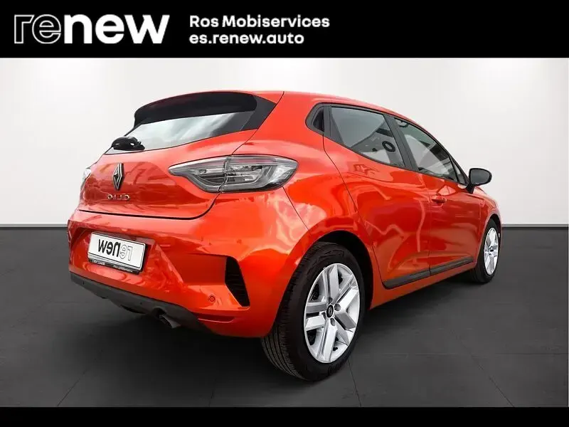 Begagnad Renault Clio V Evolution 100 HK (73 kW) 2023 Orange Sedan