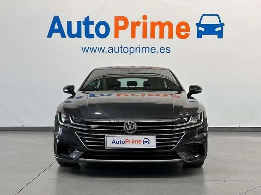 Usado VW Arteon R-line 150 CV (110 kW) 2018 Gris Utilitario