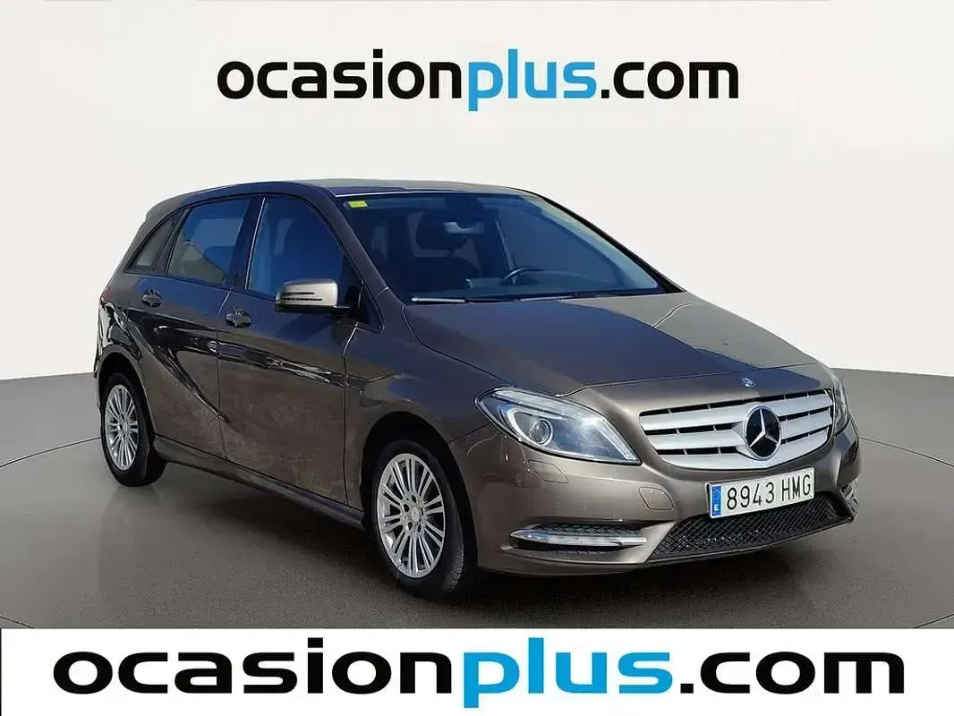 Usado Mercedes B200 136 CV (100 kW) 2012 Gris Utilitario